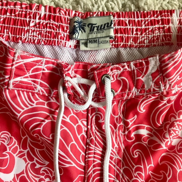 NWT men’s red Trunks Surf n Swim co - Picture 2 of 3